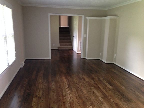 3rd image of 11 Honeybee Ln
