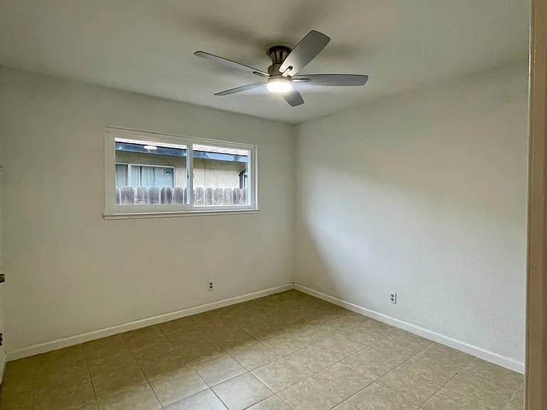 505 East Ave — Photo 15
