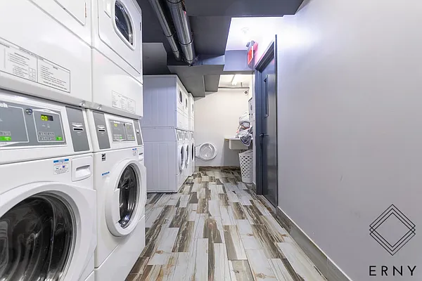 Rented by ERNY LLC | media 30