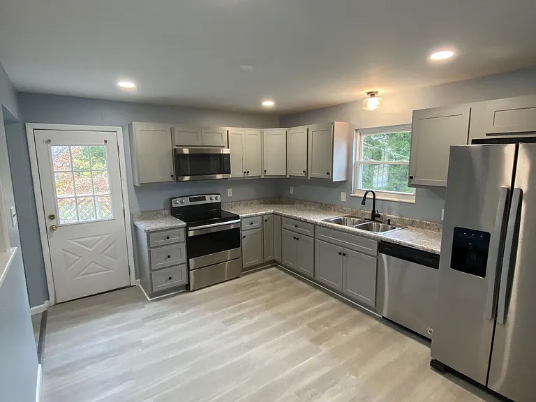 3189 Vogel Rd — Photo 8