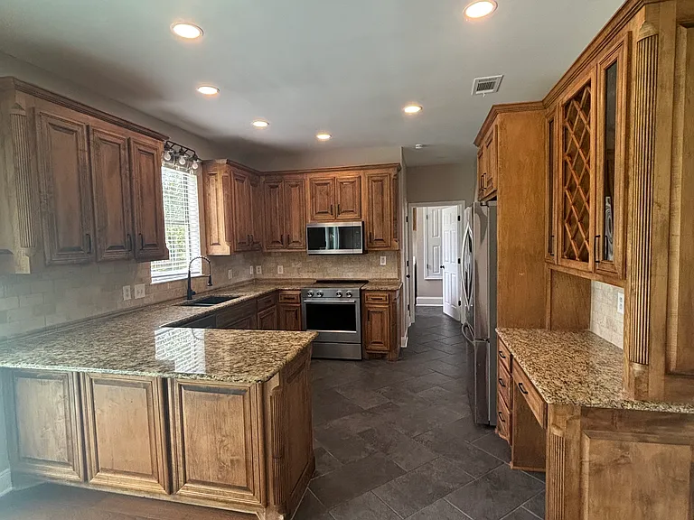 7432 San Ramon Dr — Photo 8