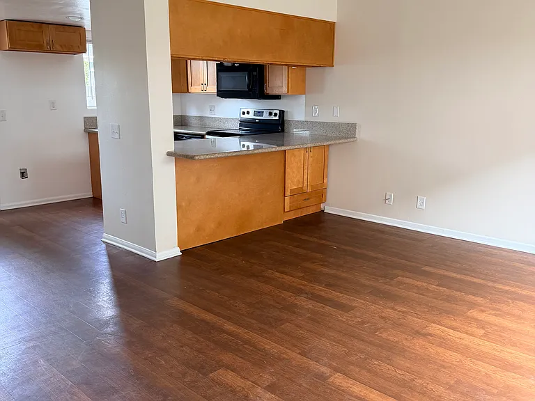 9739 Park St #5 — Photo 2