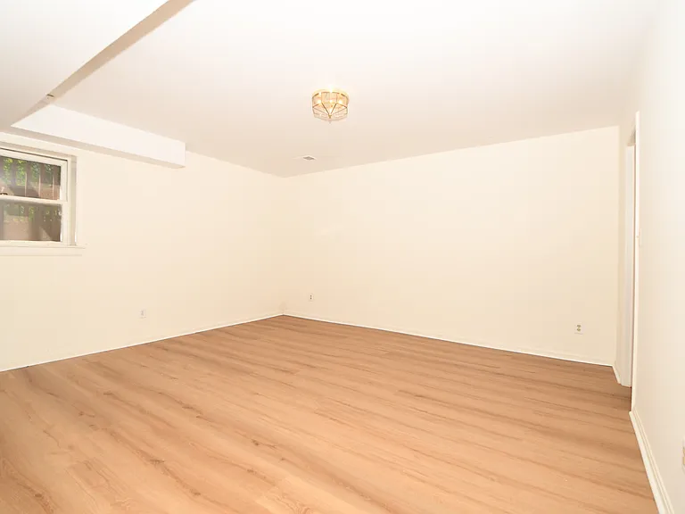 26 Holly Leaf Ct — Photo 37