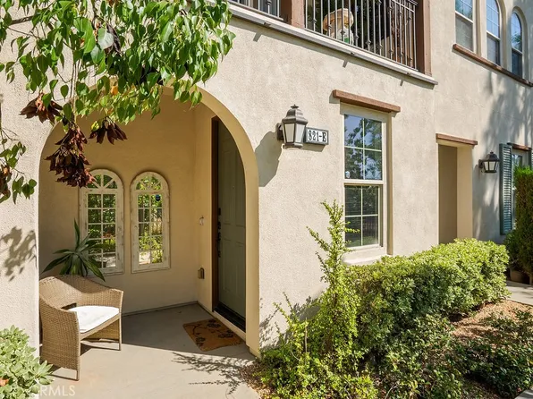 821 E Cassia Ln, Azusa, CA 91702
