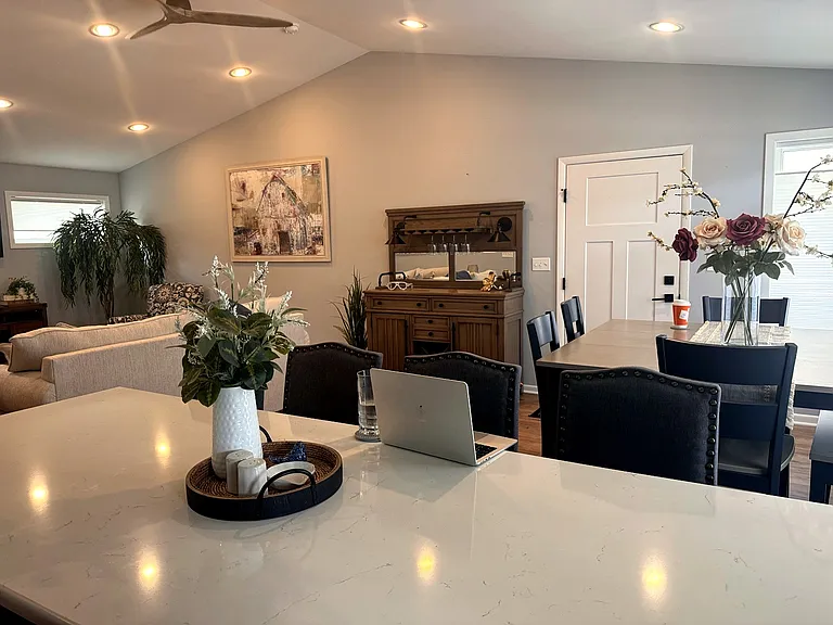 336 Everhard Rd SW #2 — Photo 8
