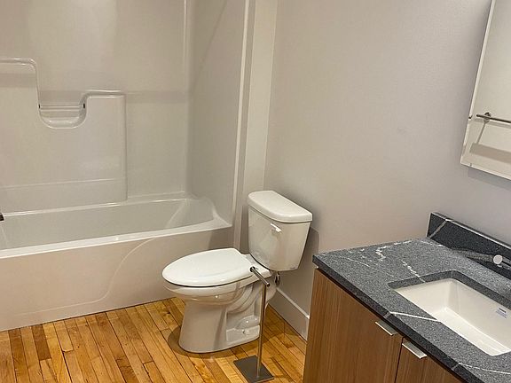 5th image of 200 Adams Ave #508
