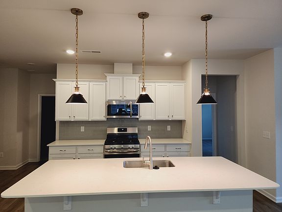 4th image of 117 Pampas Pl