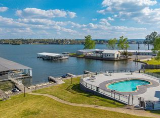 270 Lake Hamilton Dr E #10, Hot Springs National Park, AR 71913