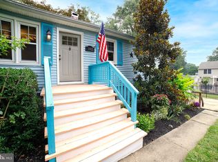 102 Boxwood Rd, Annapolis, MD 21403