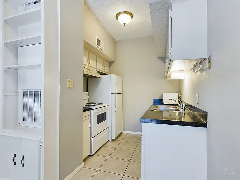 3316 Guadalupe St #304 — Photo 6