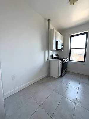 Rented by Showcase Realty | media 3