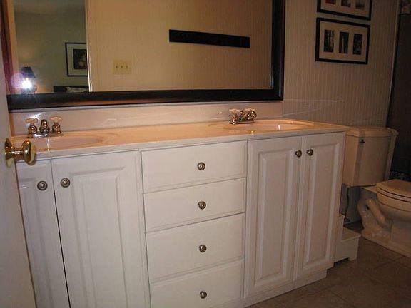 Tall master vanity with dual sinks
