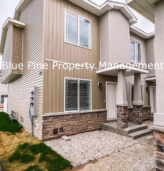 710 S Saturn Ave #A — Photo 1