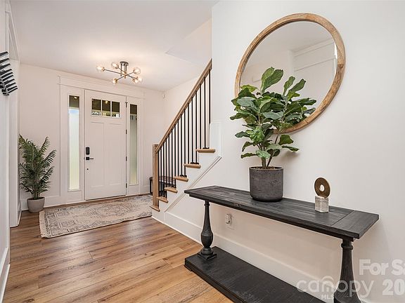 3rd image of 4125 Spring St