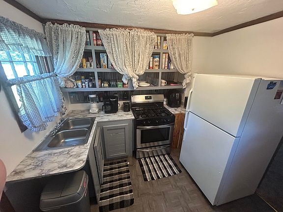 5th image of 50 E 36th Ave