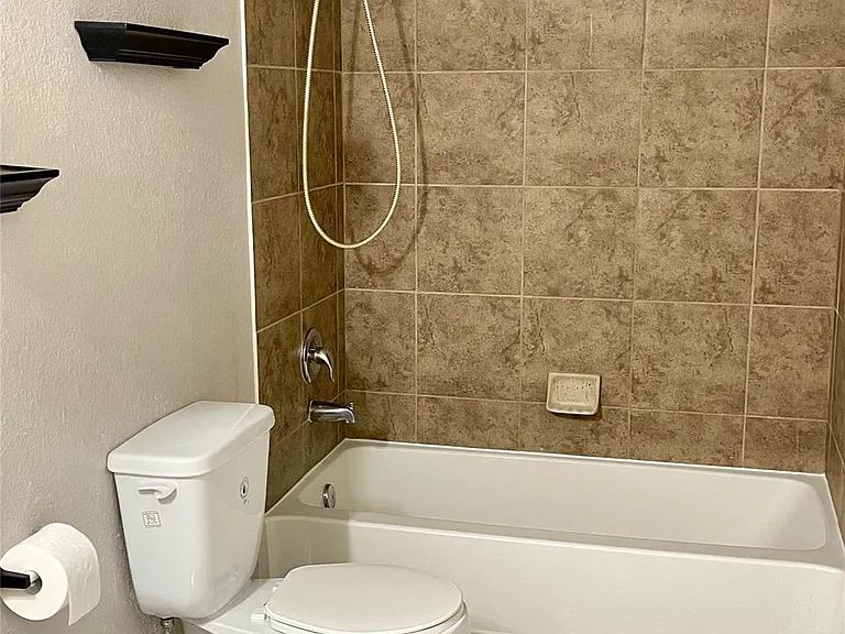 21439 Veneto Hills Ct — Photo 16