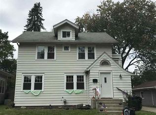 740 Woodfield Dr, Jackson, MI 49203