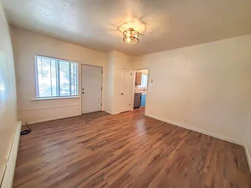 2 bed, 800 sqft, $995 — Photo 4
