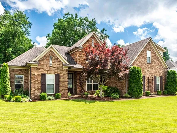 2 S Chinkapin Dr, Atoka, TN 38004
