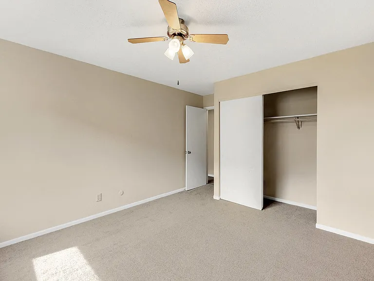 Oak Valley Apartments — Photo 79
