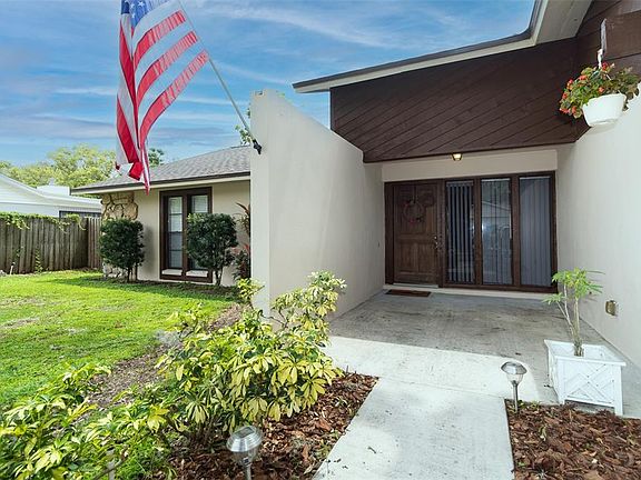 4th image of 1005 TRANQUIVIEW LANE