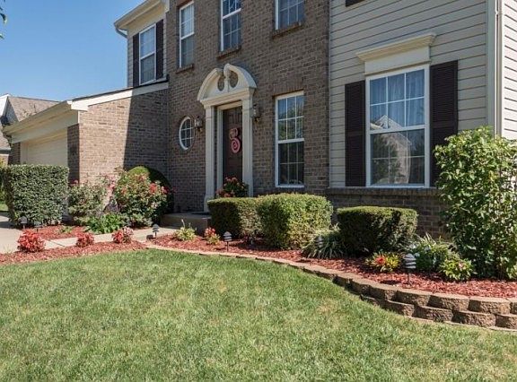 3rd image of 9040 Georgian Ct