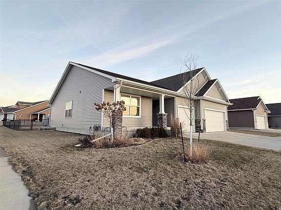 2nd image of 2213 Williams Dr