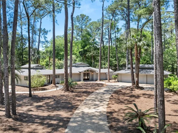 4 Palmetto Pl, Hilton Head Island, SC 29928