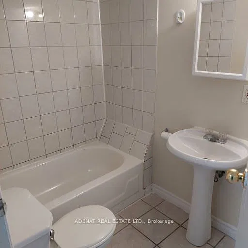 146 Fairholme Ave #BACH — Photo 5