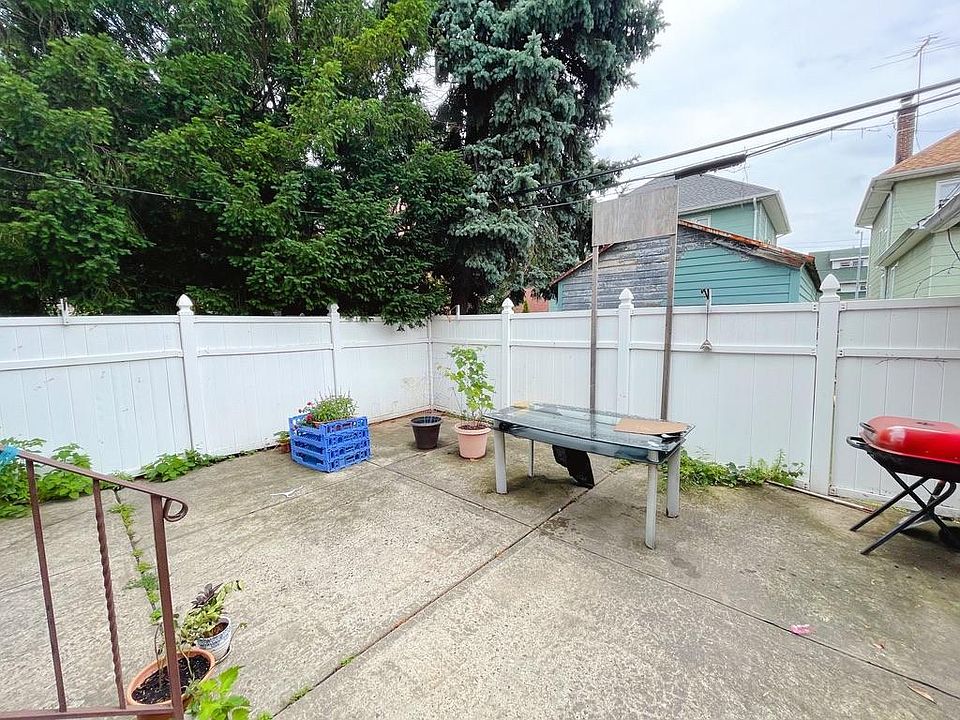 1st image of 4225 158th St #1-F