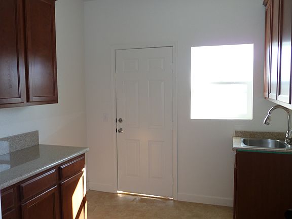 4th image of 60040 Jeraboa Rd