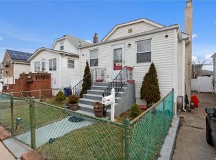 51 Ostend Rd, Island Park, NY 11558