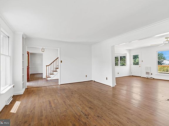 5th image of 14 Kings Grant Rd