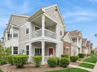 2305 Aurora Dr Unit 8, Hampshire, IL 60140