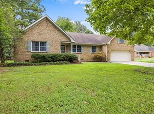 805 Cherry Forest Ct, Chesapeake, VA 23322