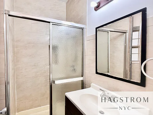 Rented by Hagstrom Management Inc | media 10