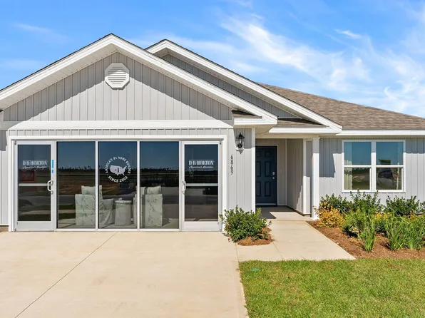 7038 George Day Ln, Panama City, FL 32404