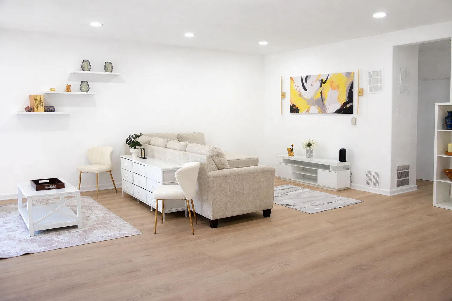 2 bed, 1650 sqft, $3,800 — Photo 1