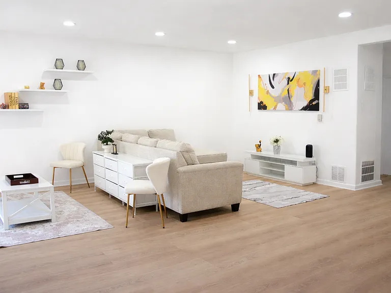 Fun Decor, Flexible Lease, Fully Furnished