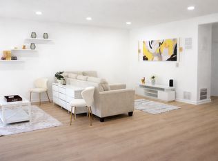 5860 Hazeltine Ave #8-2, Sherman Oaks, CA 91401
