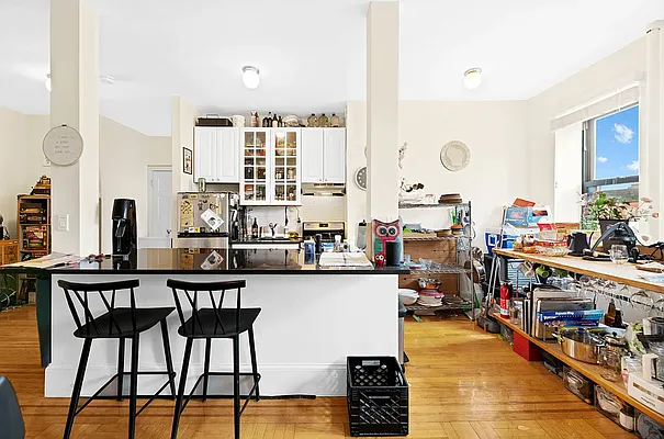 Rented by REAL New York | media 10