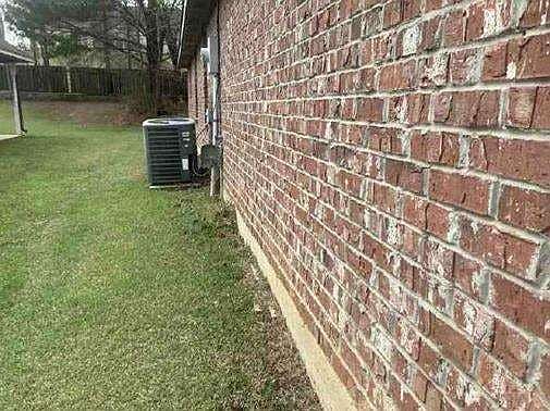 3rd image of 3614 Lakeside Dr