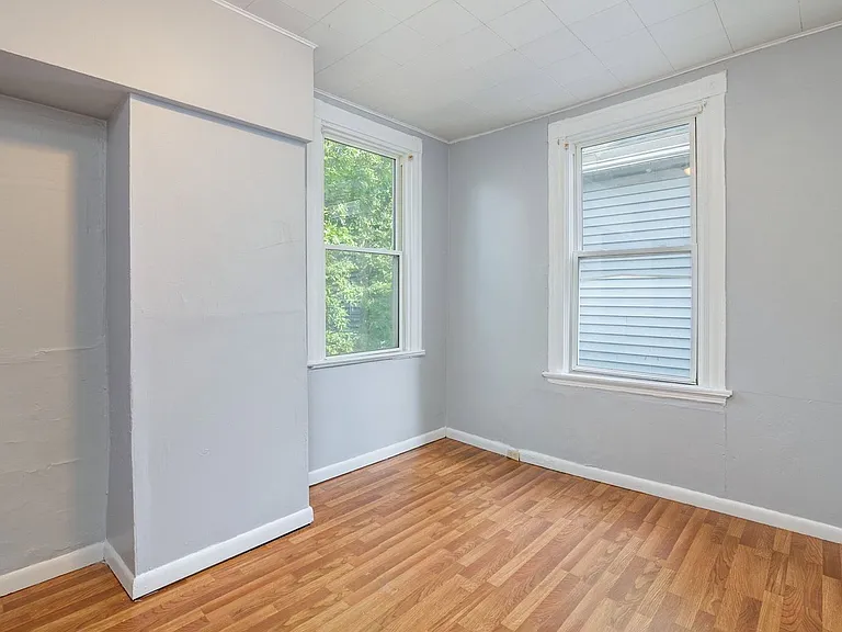 2554 Vestry Ave — Photo 6