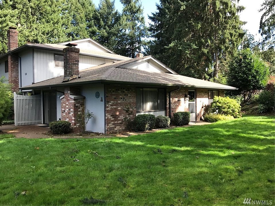 1st image of 4507 Lexington Pl NE #3A