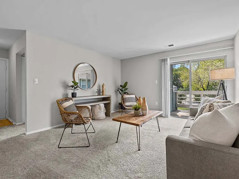 Runaway Bay Apartments — Photo 6