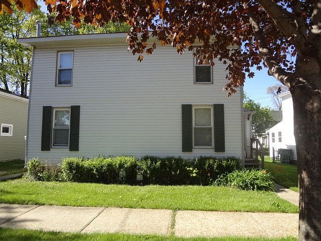 1st image of 306 E 8th St