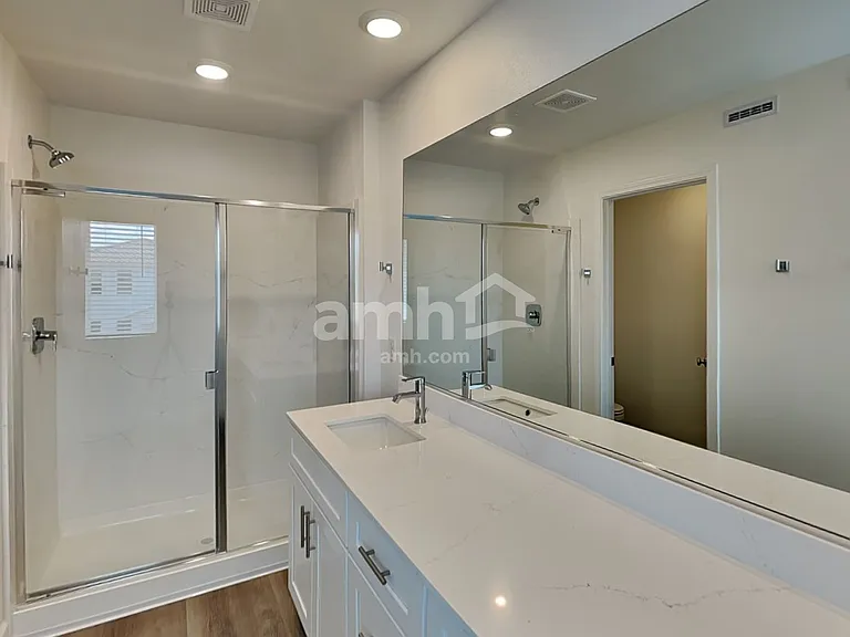 6459 Rush Ave — Photo 13