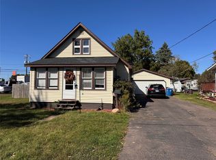 15 E Schneider St, Rice Lake, WI 54868