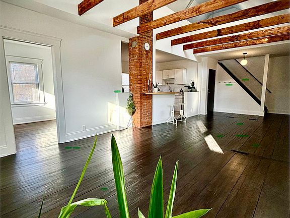 2nd image of 1118 Kenilworth Ave #Up