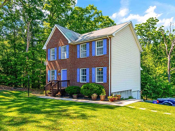 2nd image of 1150 New Village Dr NW